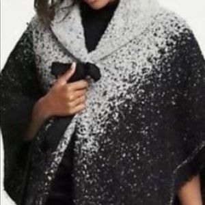 Meet your Posher, Kim!  TY for viewing my closet❤️